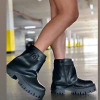 Botines negros con hebilla tallas 36 y 40