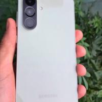 Samsung S24 FE, A55, A56, iPhone SE 2020 y AirPods Pro